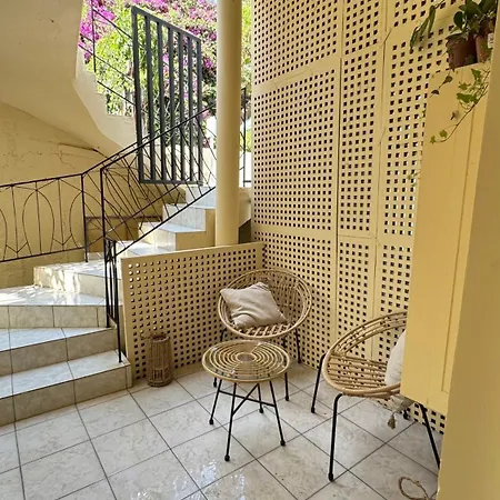 Hidden Lemons - Boho In Rhodes Apartment